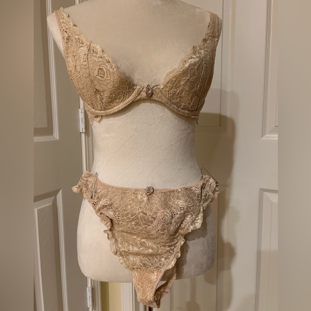 Victoria Secret NWOT bra/pantie